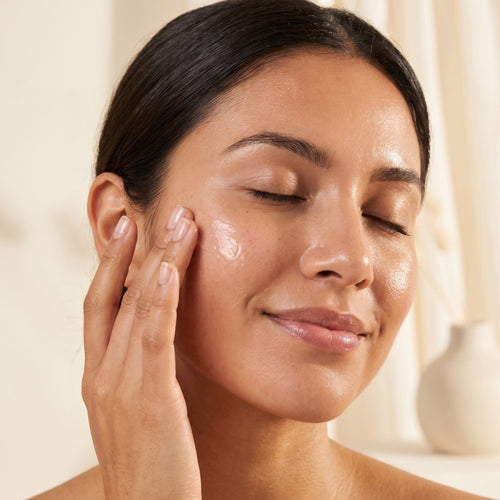 Hyalplus Pro Ampoule applied on skin